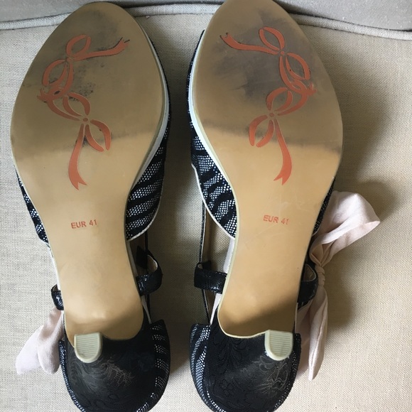 Poetic Licence London leather & fabric pump - Picture 4 of 4